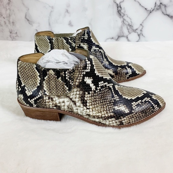 NIB Madewell Low Chelsea Boots In Snake Embossed Leather M3463 - Picture 5 of 8